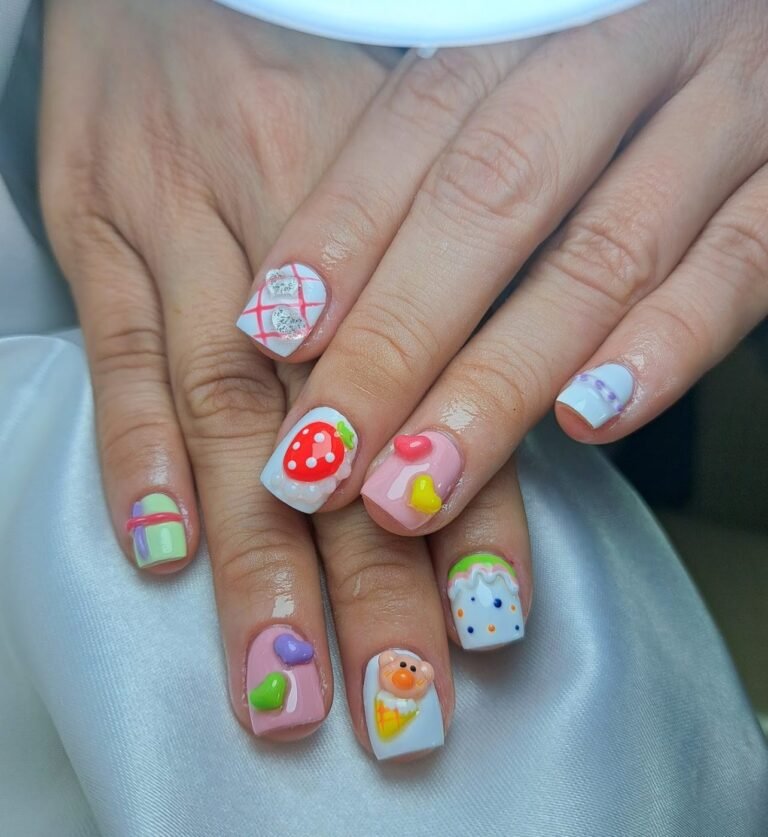 ผลงานทำเล็บเจล E.Farang nail พะเยา 18